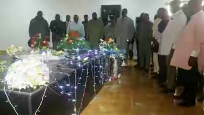 James Ibori Weeps At Alamieyeseigha’s Graveside In Bayelsa