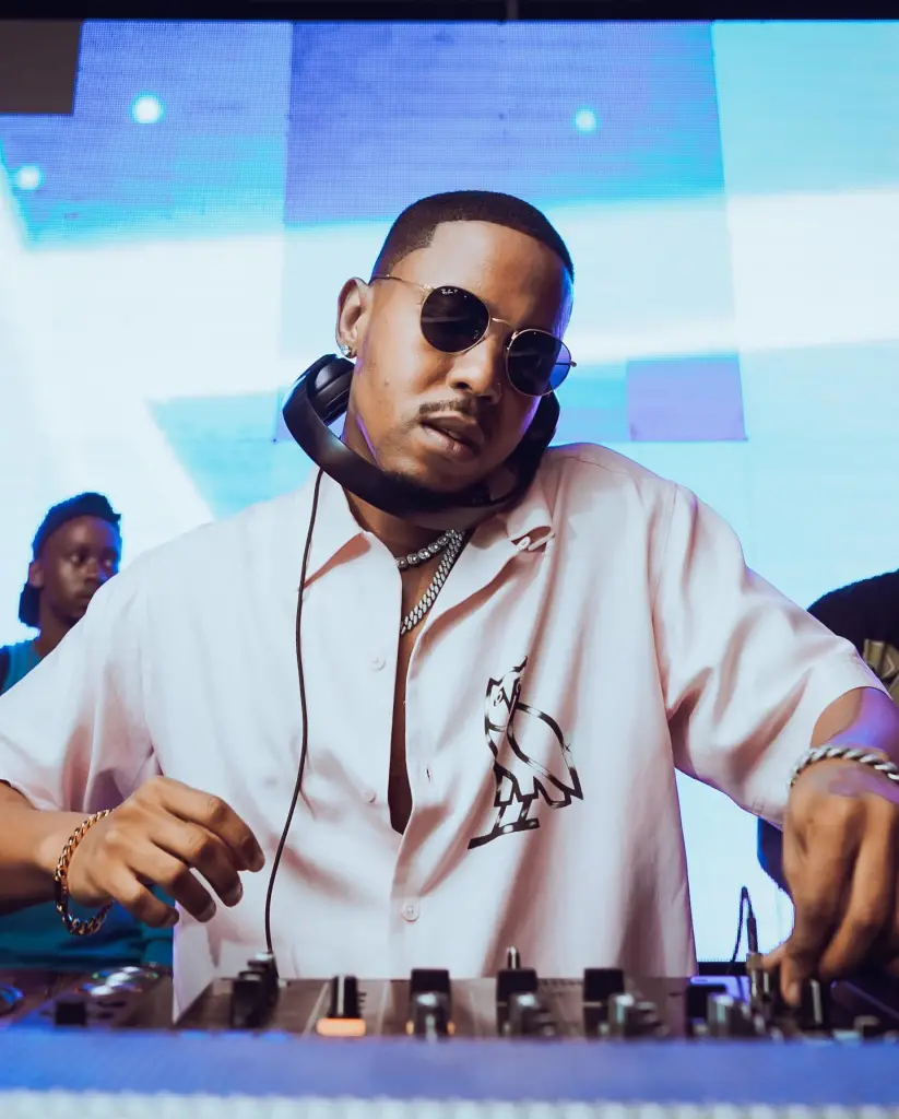 DOWNLOAD Felo Le Tee Ft. Kabza De Small Ft. Mellow & Sleazy & DJ Maphorisa – Iwolintshi mp3