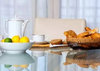 4 foods one should avoid consuming empty stomach in the morning