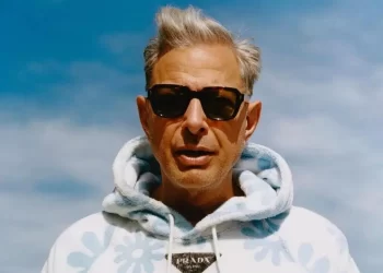 Is Jeff Goldblum Gay? Is He Married? Age, Kids And Family