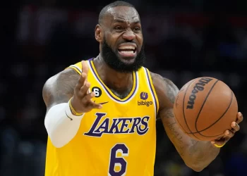 Lebron James Net worth, Earnings & Properties (Houses and Cars)