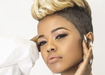 Zandile Khumalo breaks down in tears at Senzo Meyiwa’s trial (Video)