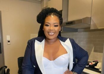 Anele Mdoda defends Dineo Ranaka