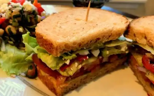 5 easy dishes you can make with bread at home