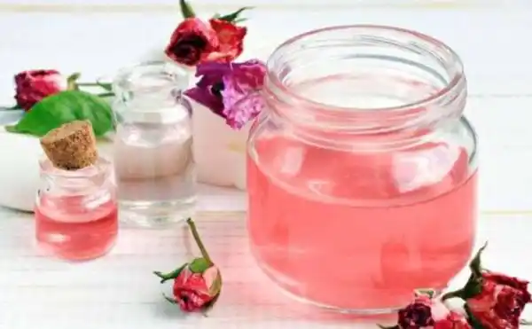 5 ways to use rose water in your beauty routine