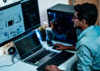 Pair Android Phone to Windows PC at aka.ms your-pc (2023)