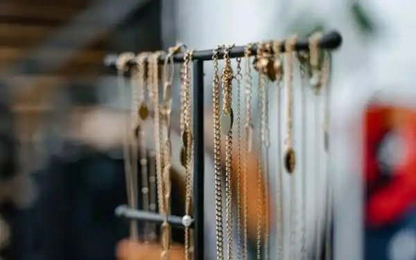 How to store jewellry properly