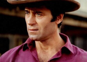 Clint Walker Net Worth; How Rich is Clint Walker?